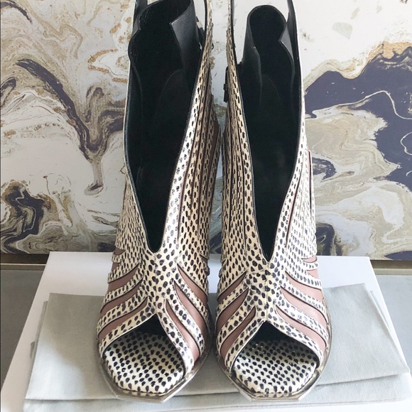 Balenciaga RUNWAY Futuristic Snakeskin Booties - Picture 3 of 9